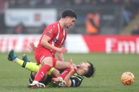 开云体育-转折点！瓦伦西亚完成体检；足总杯集结日攻防权衡；悬念犹存；纪律约束更严格的简单介绍-开云体育